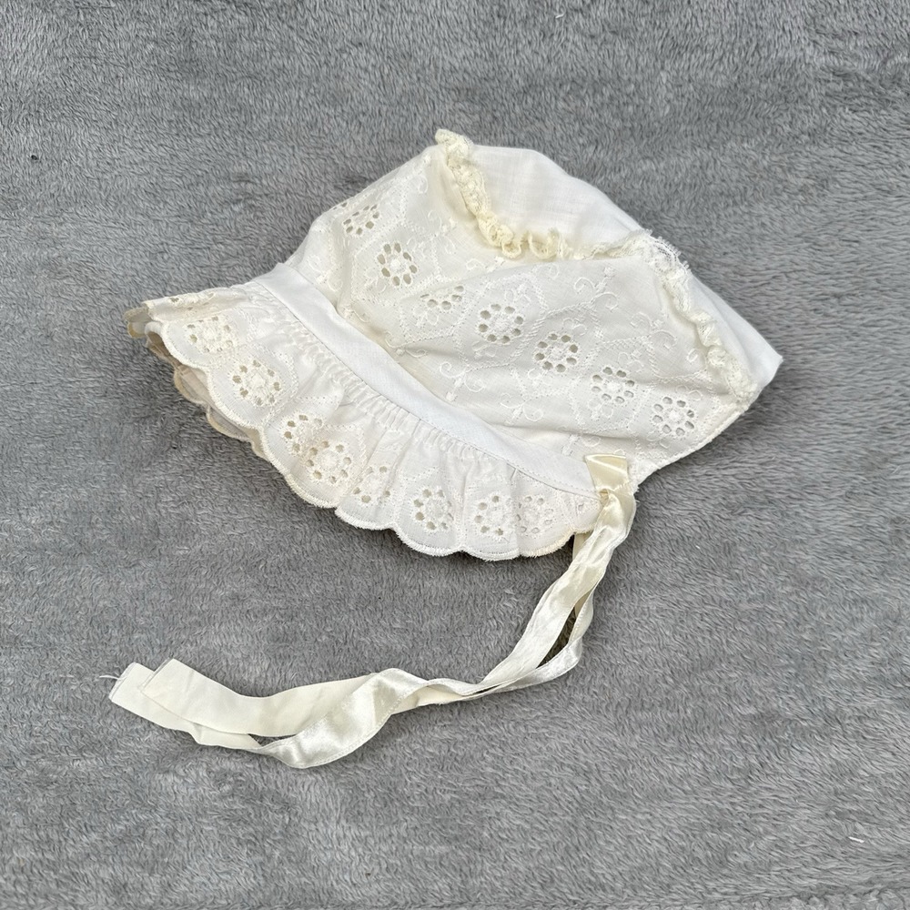 Vintage Primitive Baby Bonnet Off‎ White Cream Eyelet Cottagecore Country Hat